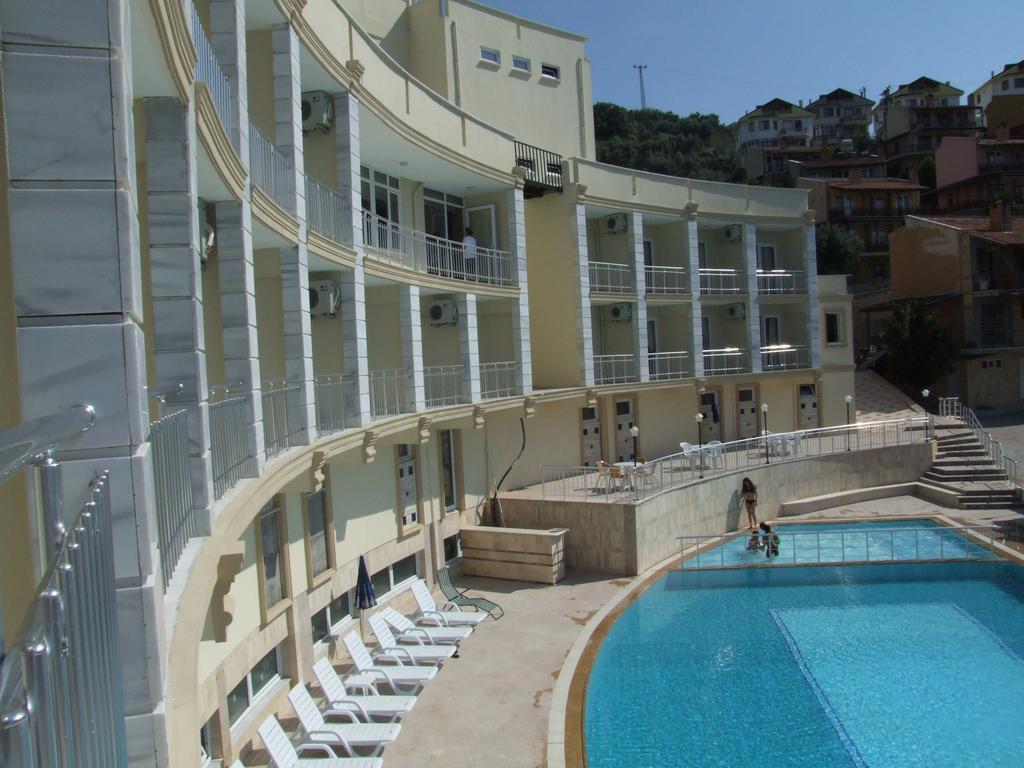 Dogalya Hotel Mudanya Exteriör bild