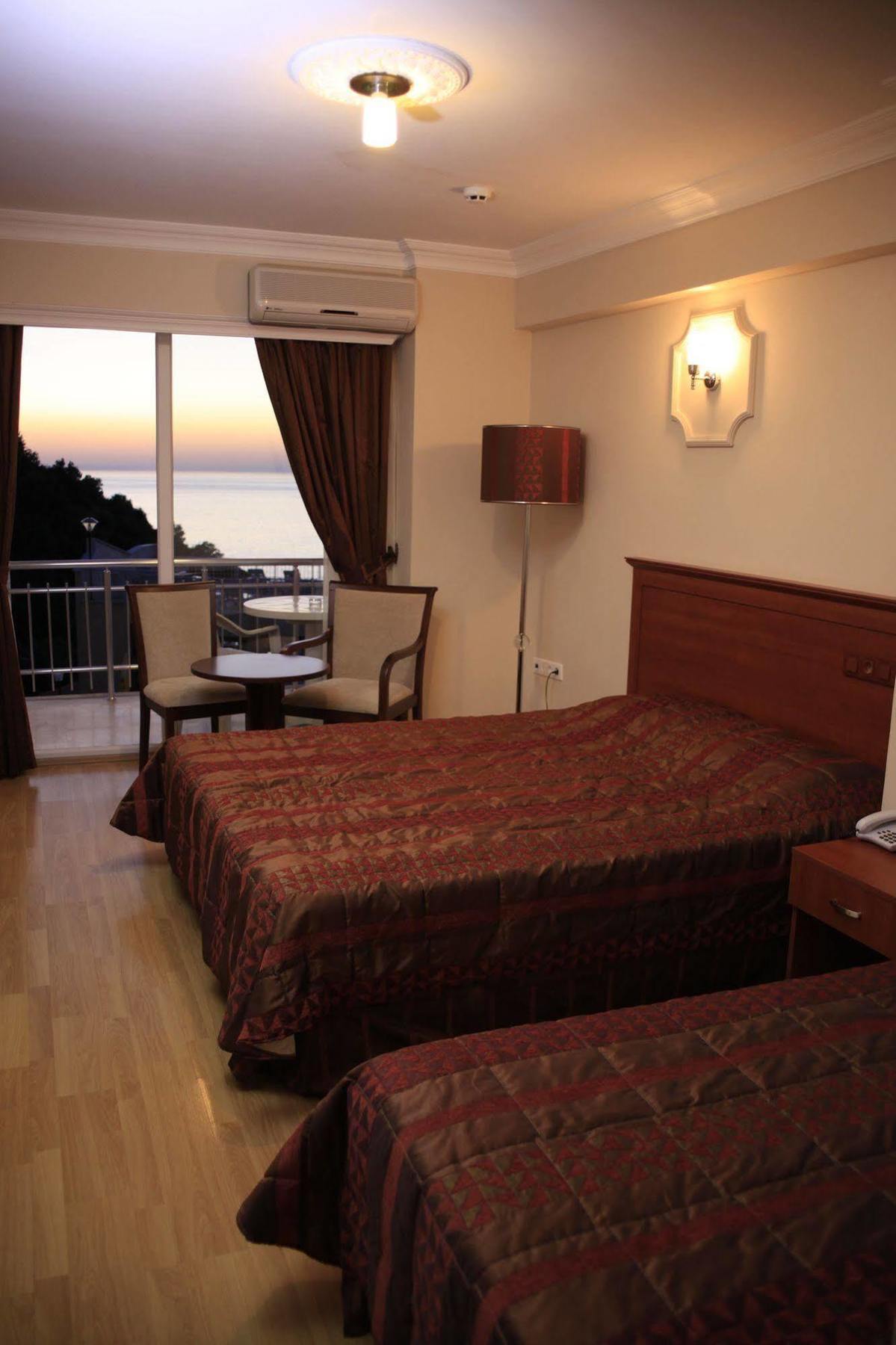 Dogalya Hotel Mudanya Exteriör bild